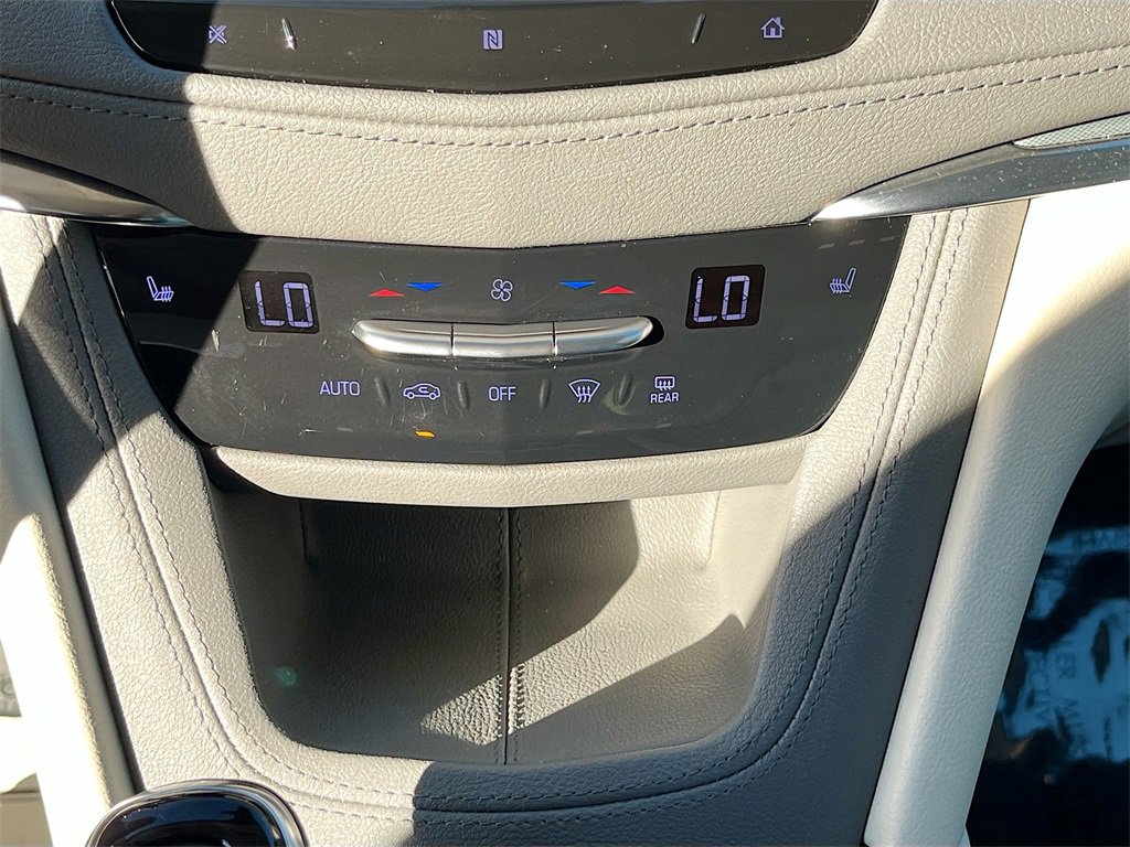 Used 2020 Cadillac XT5 Premium Luxury w/ LPO, Floor Liner Package image 15