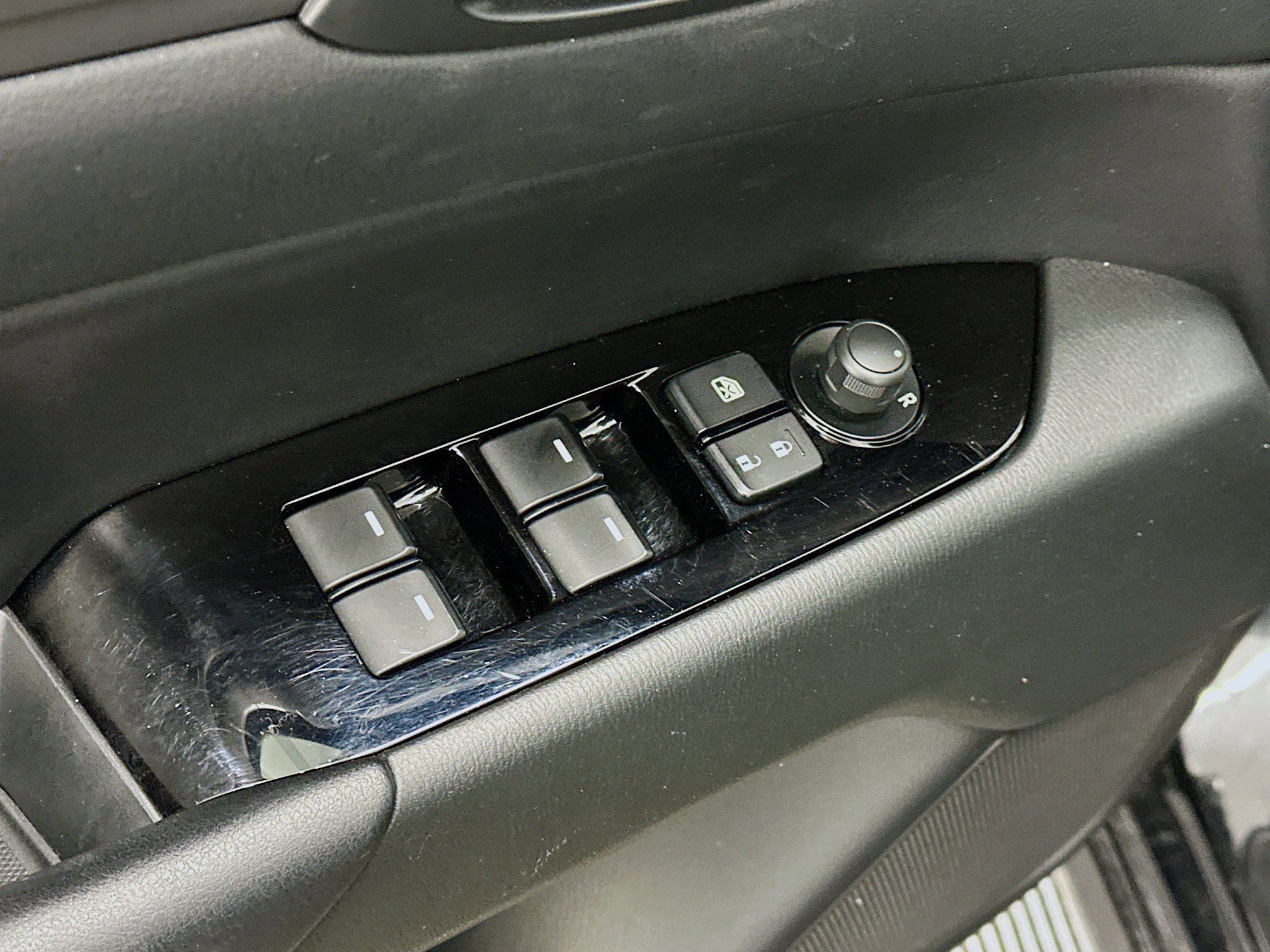 Used 2025 MAZDA CX-5 AWD 2.5 S w/ Preferred Package image 15