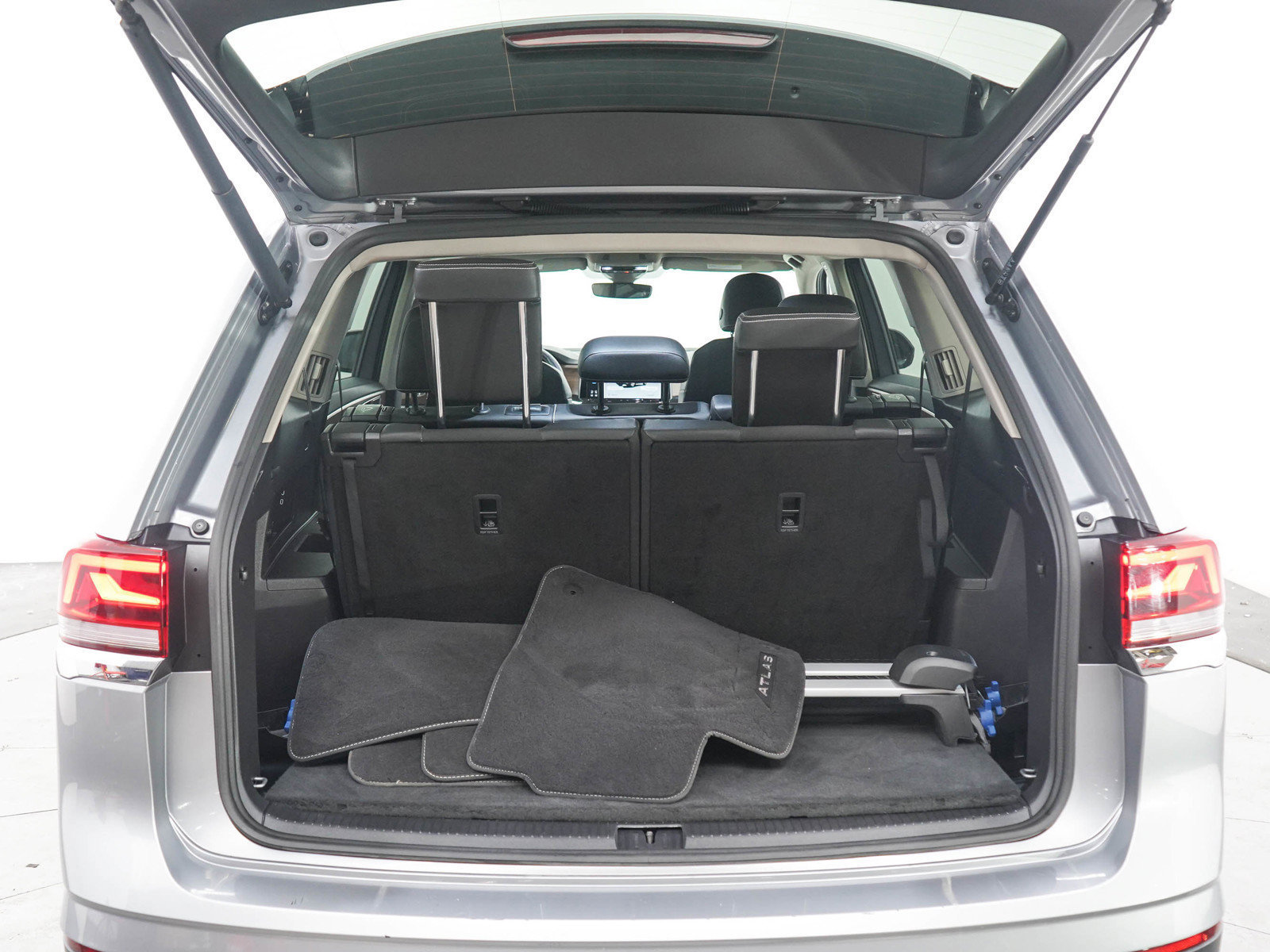 Used 2026 Volkswagen Atlas SE AWD/4WD image 17