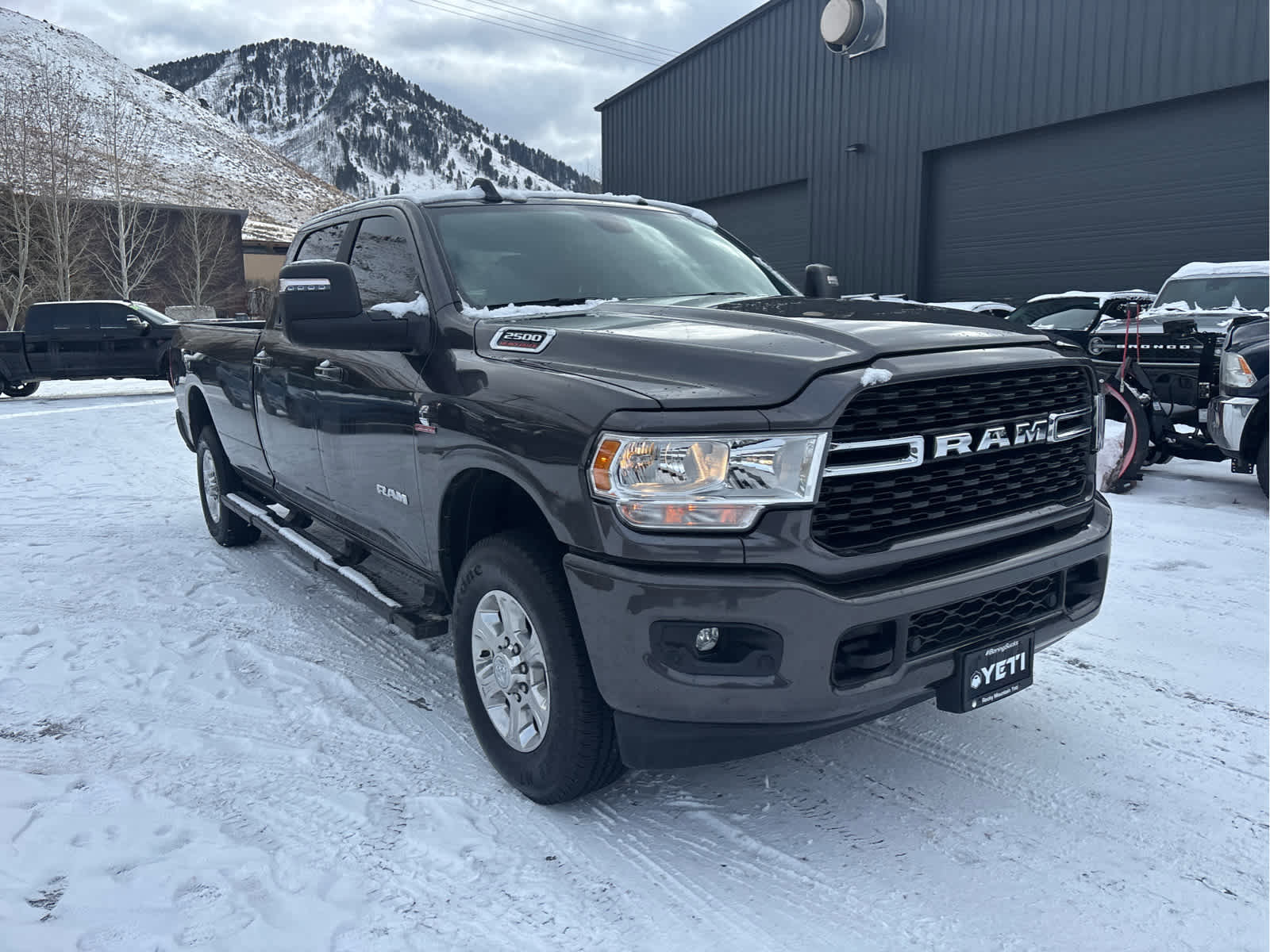 Used 2024 RAM 2500 Big Horn w/ Sport Appearance Package image 12