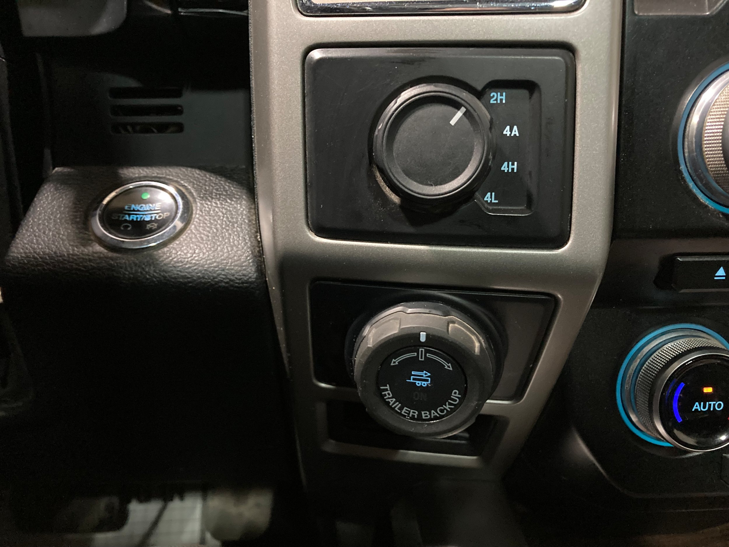 Used 2016 Ford F150 Lariat w/ Equipment Group 502A Luxury AWD/4WD image 34