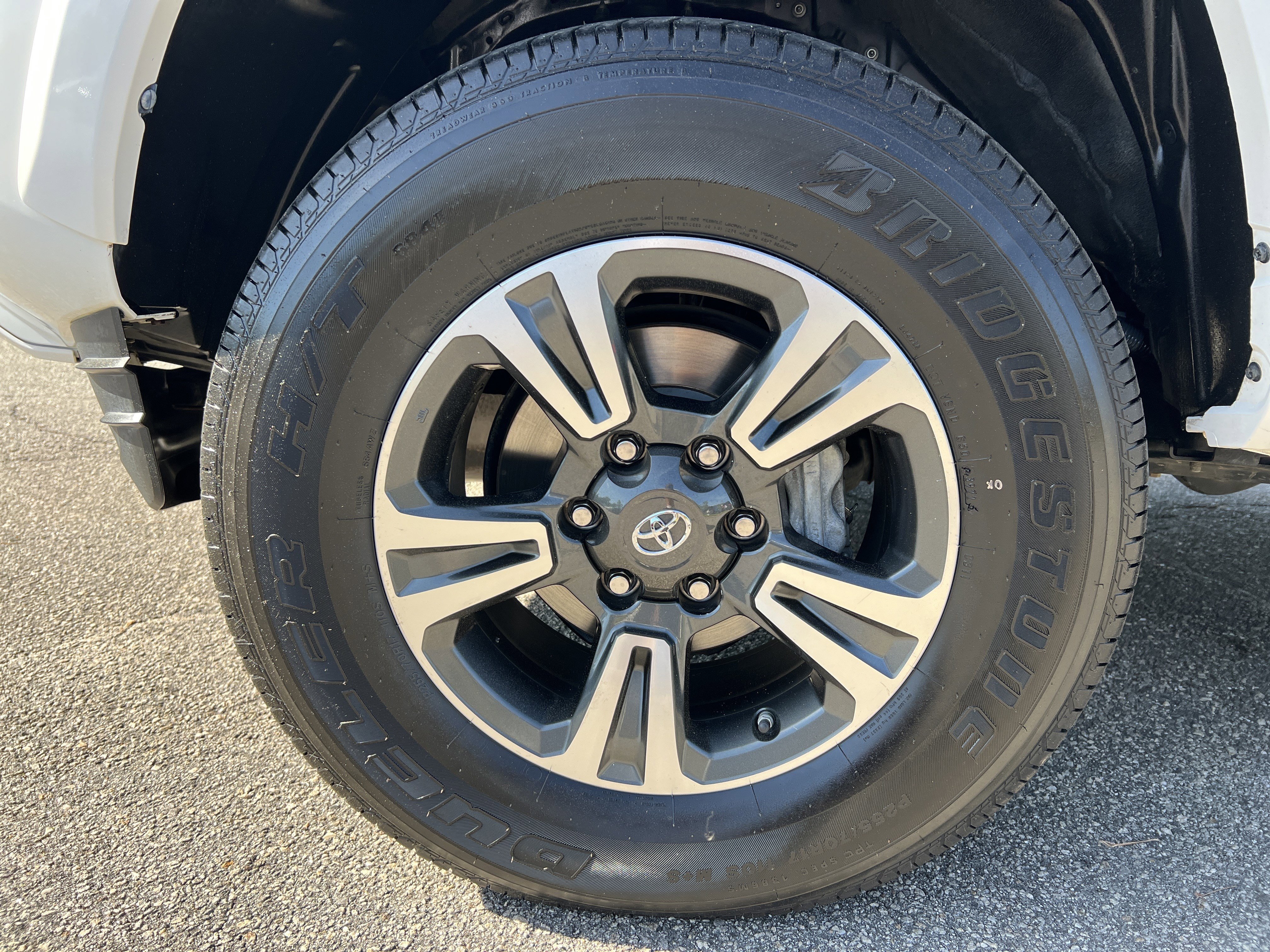 Used 2017 Toyota Tacoma TRD Sport w/ Tow Package image 21