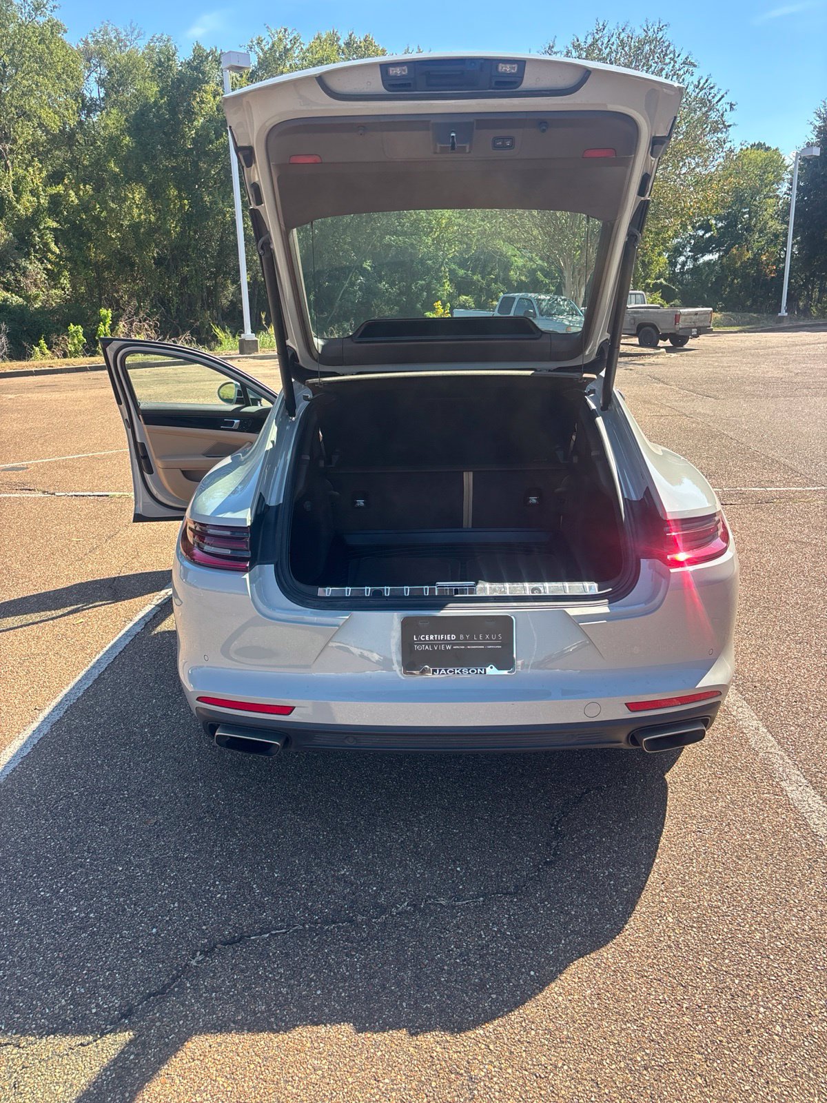 Used 2019 Porsche Panamera image 19