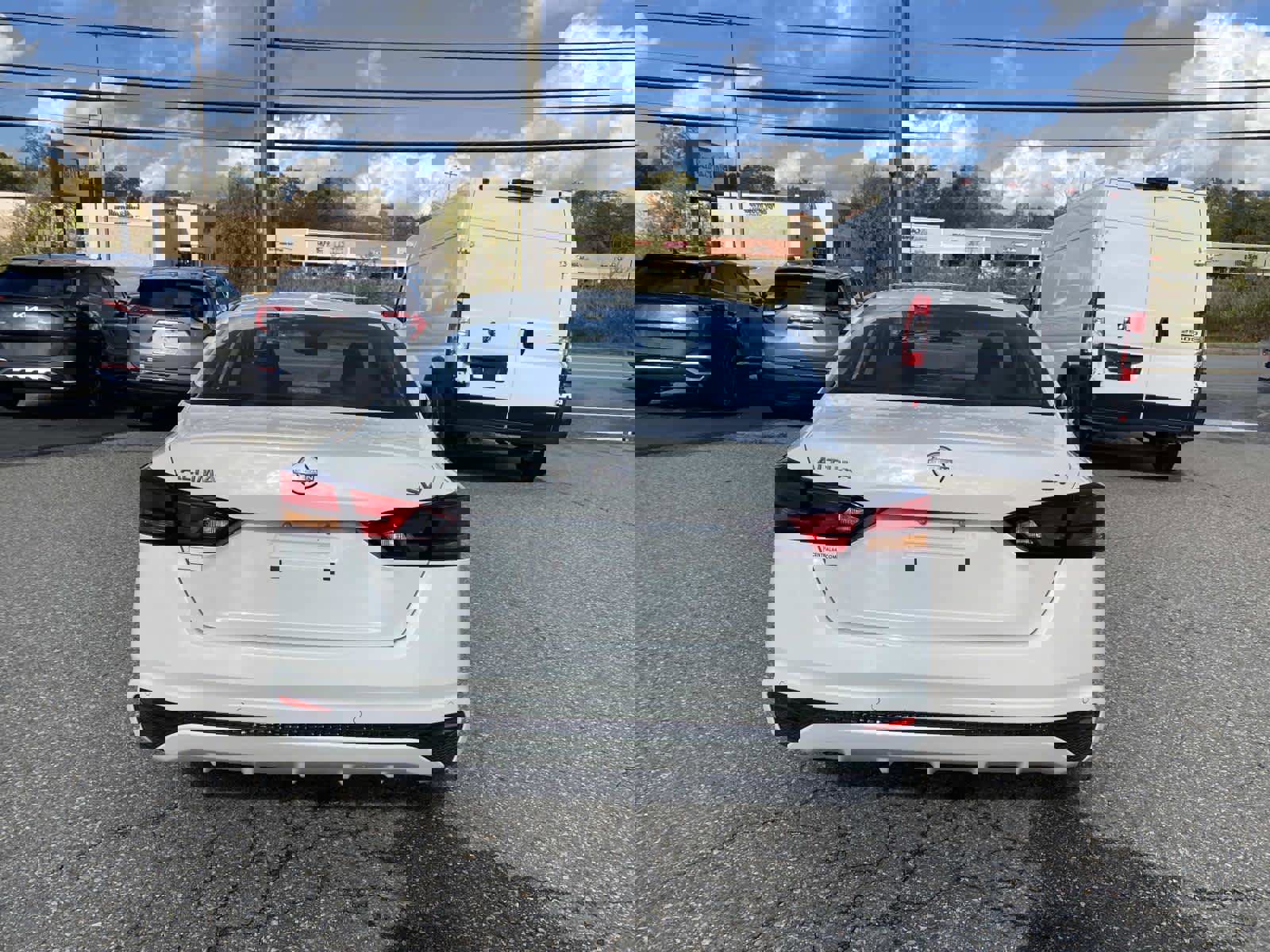 Used 2024 Nissan Altima 2.5 SV image 4