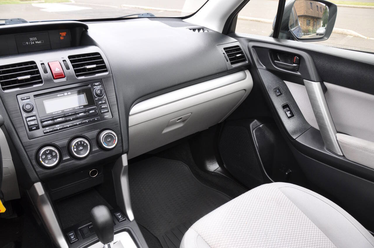 Used 2015 Subaru Forester 2.5i Premium w/ All-Weather Package image 30