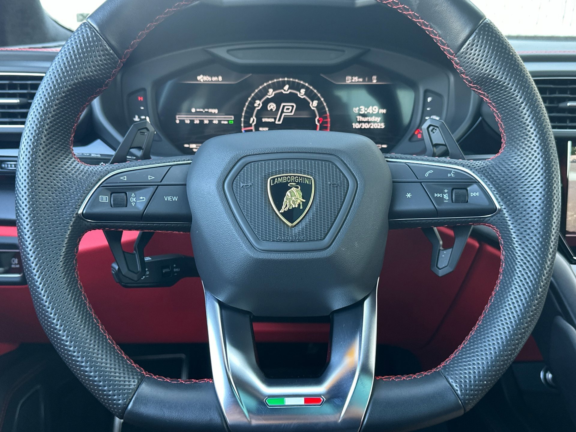 Used 2022 Lamborghini Urus image 28