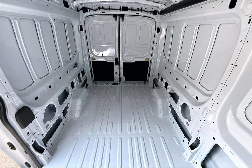 New 2026 Ford Transit 350 148 Medium Roof RWD image 10