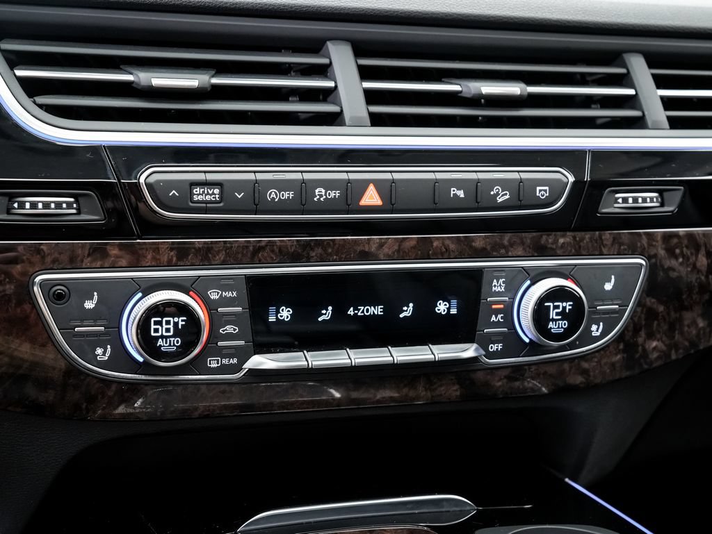 Used 2018 Audi Q7 3.0T Prestige AWD/4WD image 18