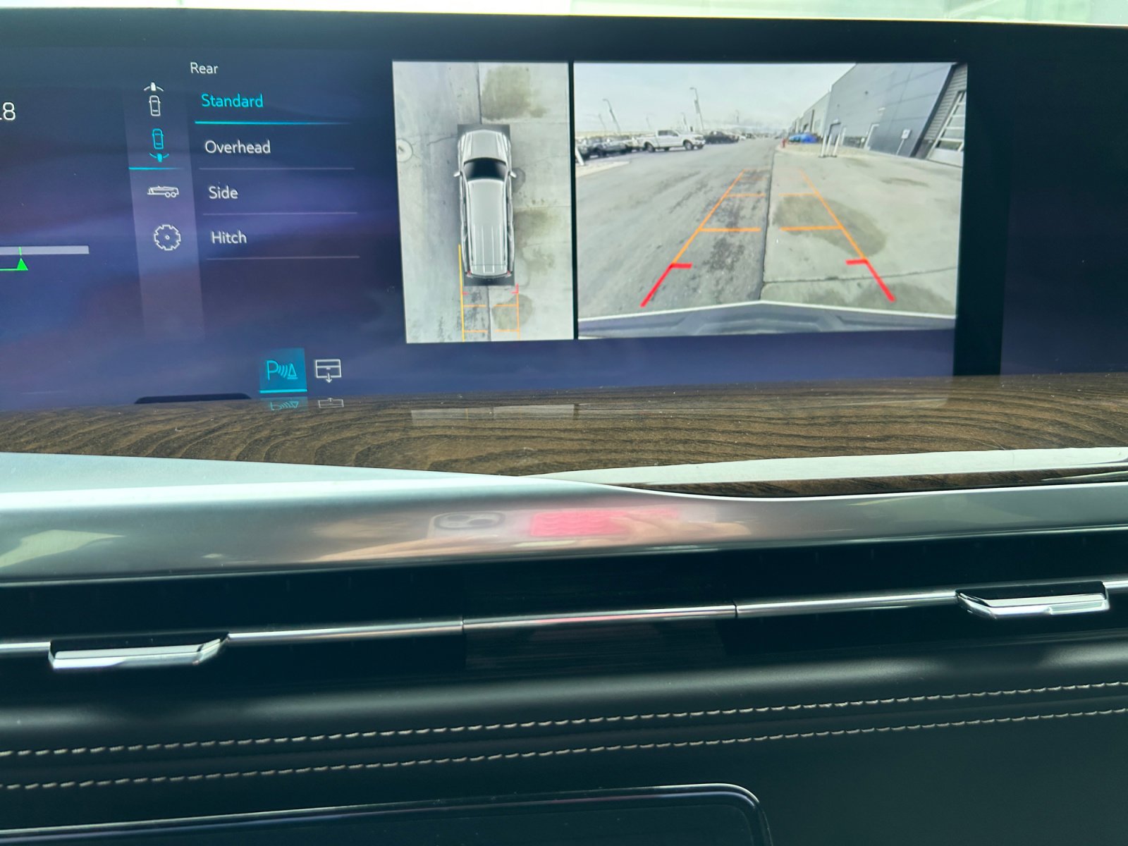 Used 2025 Cadillac Escalade ESV Sport Platinum w/ LPO, Floor Liner Package image 29