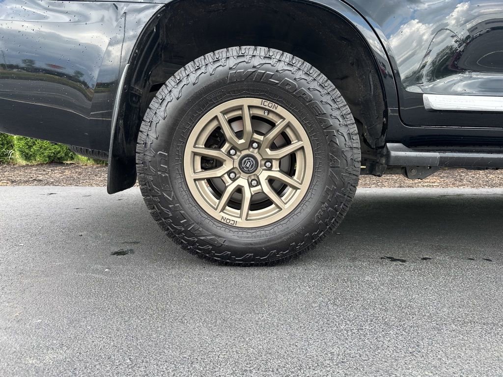 Certified 2021 Toyota Land Cruiser image 43