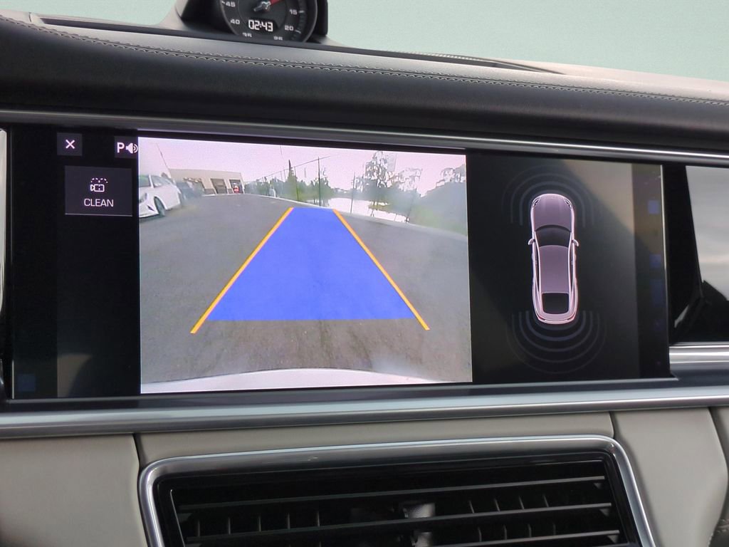 Used 2018 Porsche Panamera 4S AWD/4WD image 17