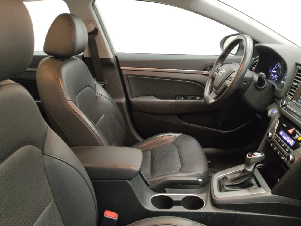 Used 2017 Hyundai Elantra Limited w/ Limited Tech Package 04 image 21