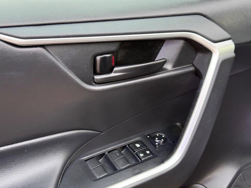 Used 2023 Toyota RAV4 LE image 18
