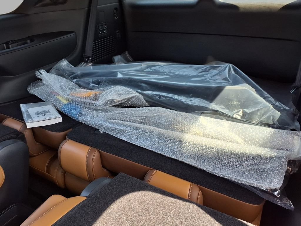 New 2026 Nissan Armada SL w/ Captain's Chari Seat Package AWD/4WD image 22