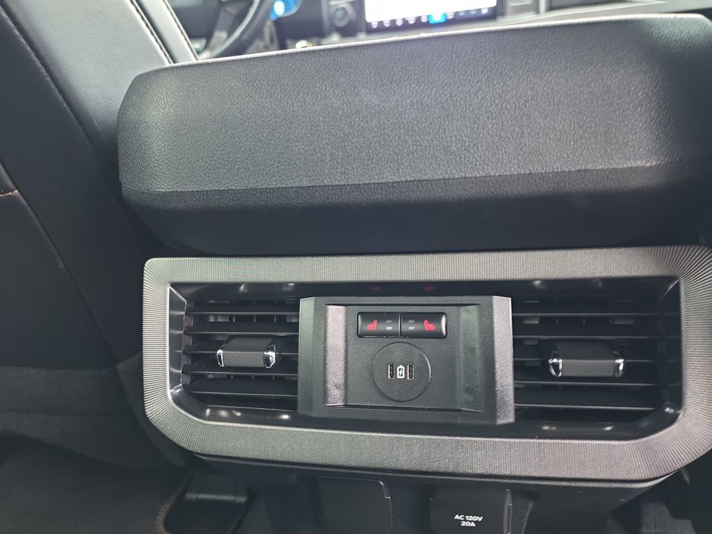 Used 2024 Ford F250 Platinum w/ FX4 Off-Road Package image 47