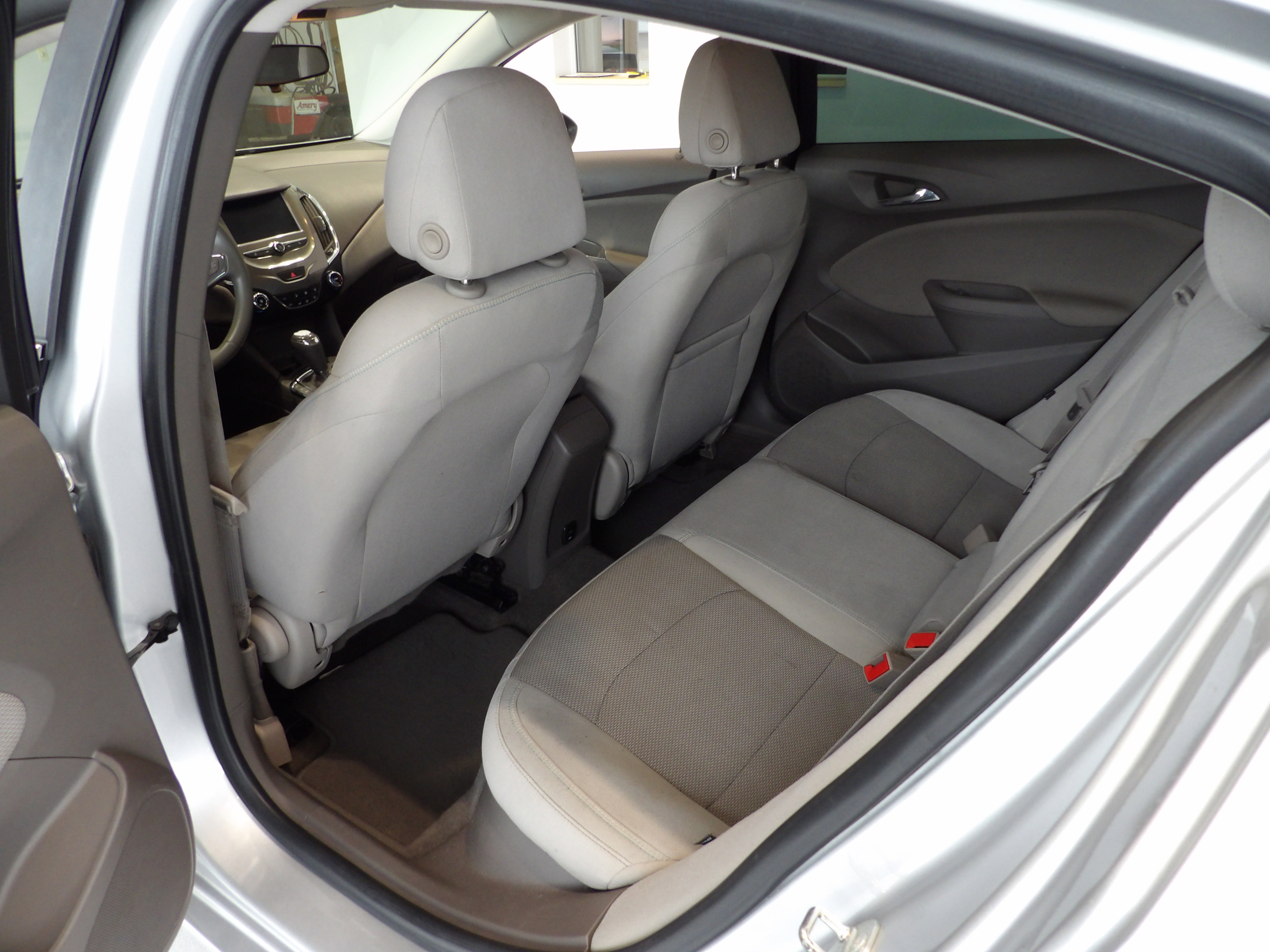Used 2018 Chevrolet Cruze LT image 17