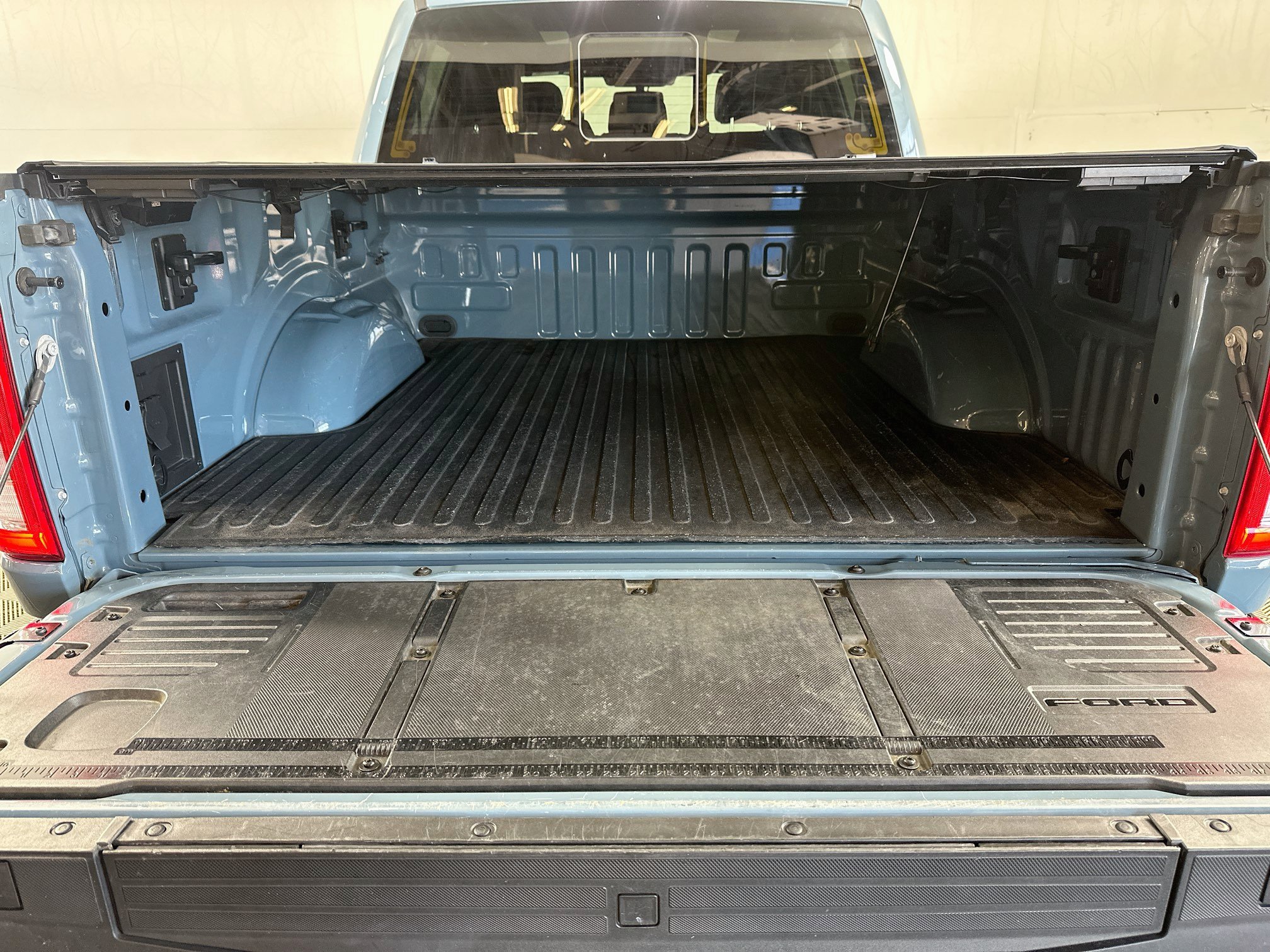 Used 2023 Ford F150 Lariat AWD/4WD image 26