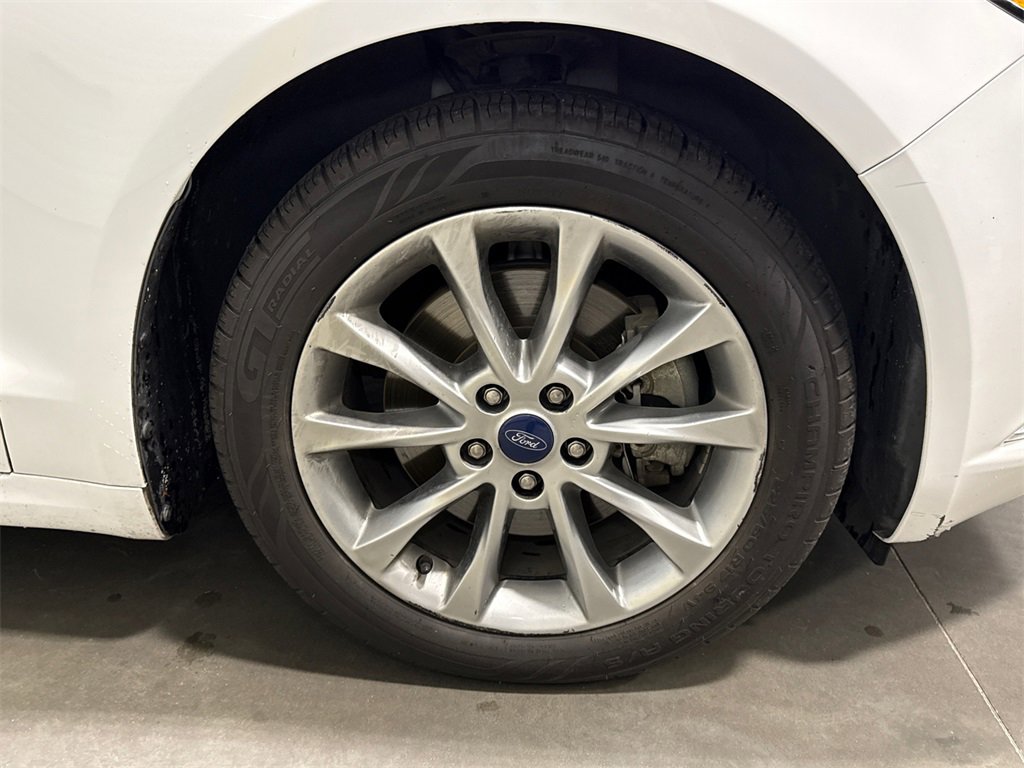 Used 2018 Ford Fusion Energi Titanium image 16