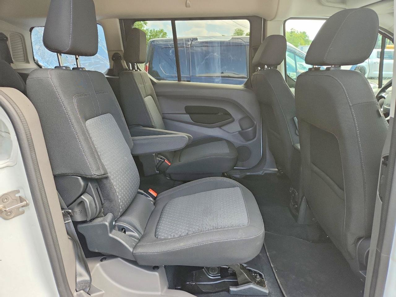 Used 2023 Ford Transit Connect XLT FWD image 9