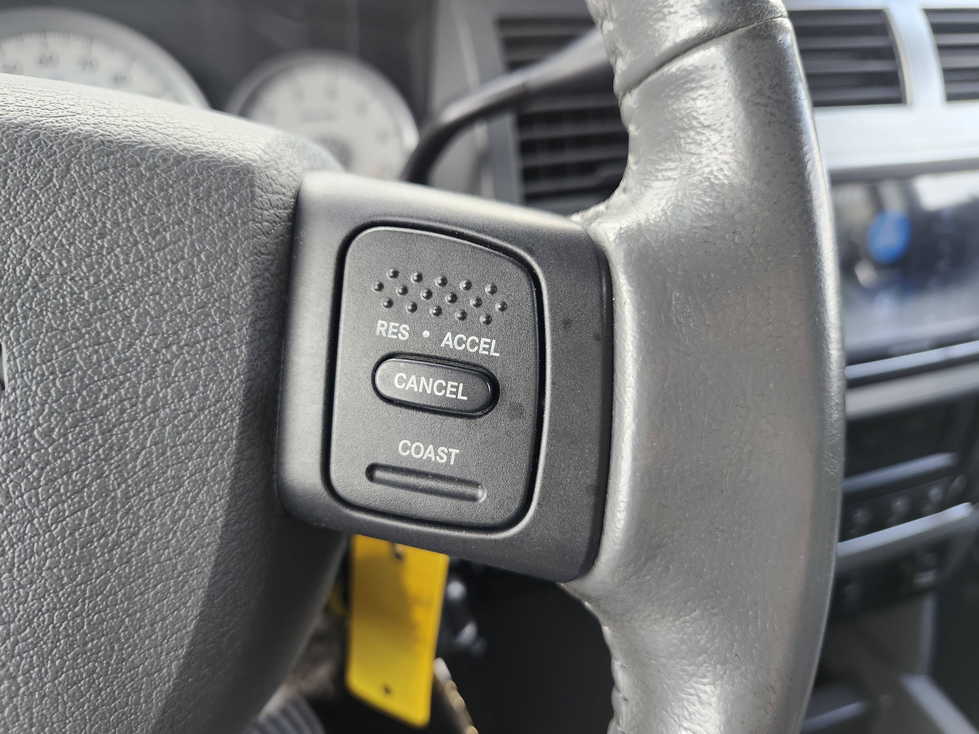 Used 2004 Dodge Durango Limited image 33