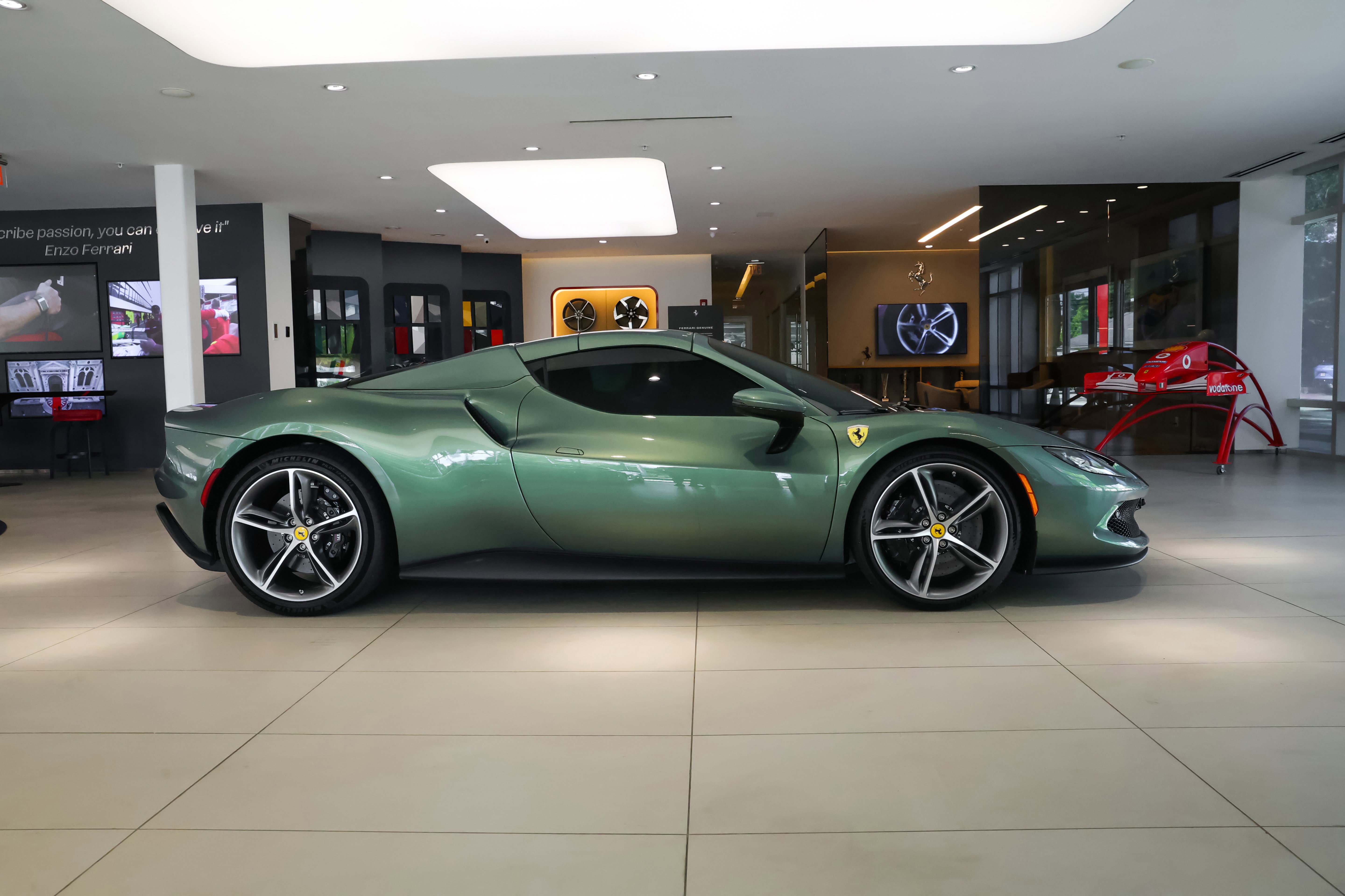 Used 2023 Ferrari 296 GTS RWD image 30