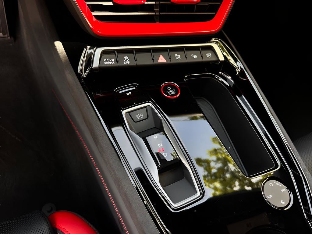 Used 2023 Audi RS e-tron GT image 15