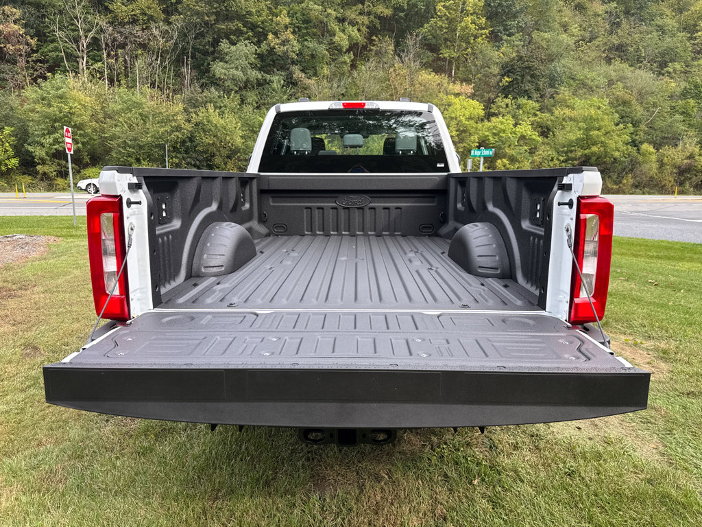 New 2026 Ford F250 XL w/ FX4 Off-Road Package image 5