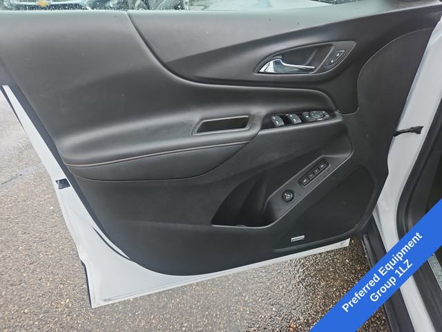 Used 2023 Chevrolet Equinox Premier image 11