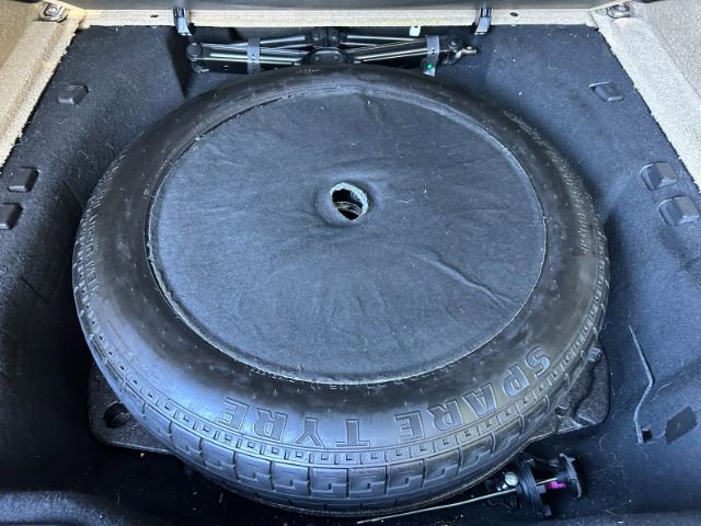 Used 2016 Land Rover Range Rover HSE image 37