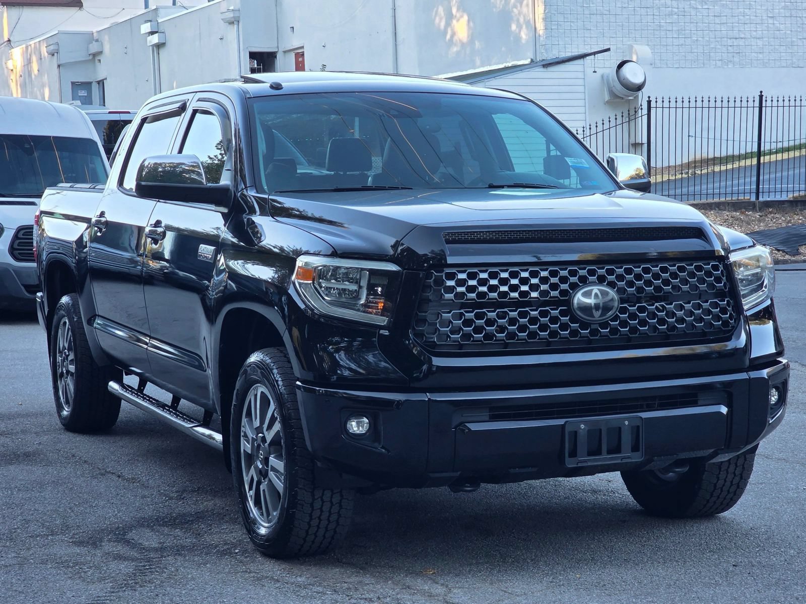 Used 2018 Toyota Tundra Platinum AWD/4WD image 9