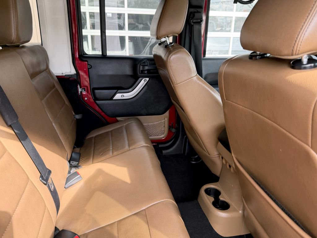Used 2012 Jeep Wrangler Unlimited Sahara w/ Dual Top Group image 12
