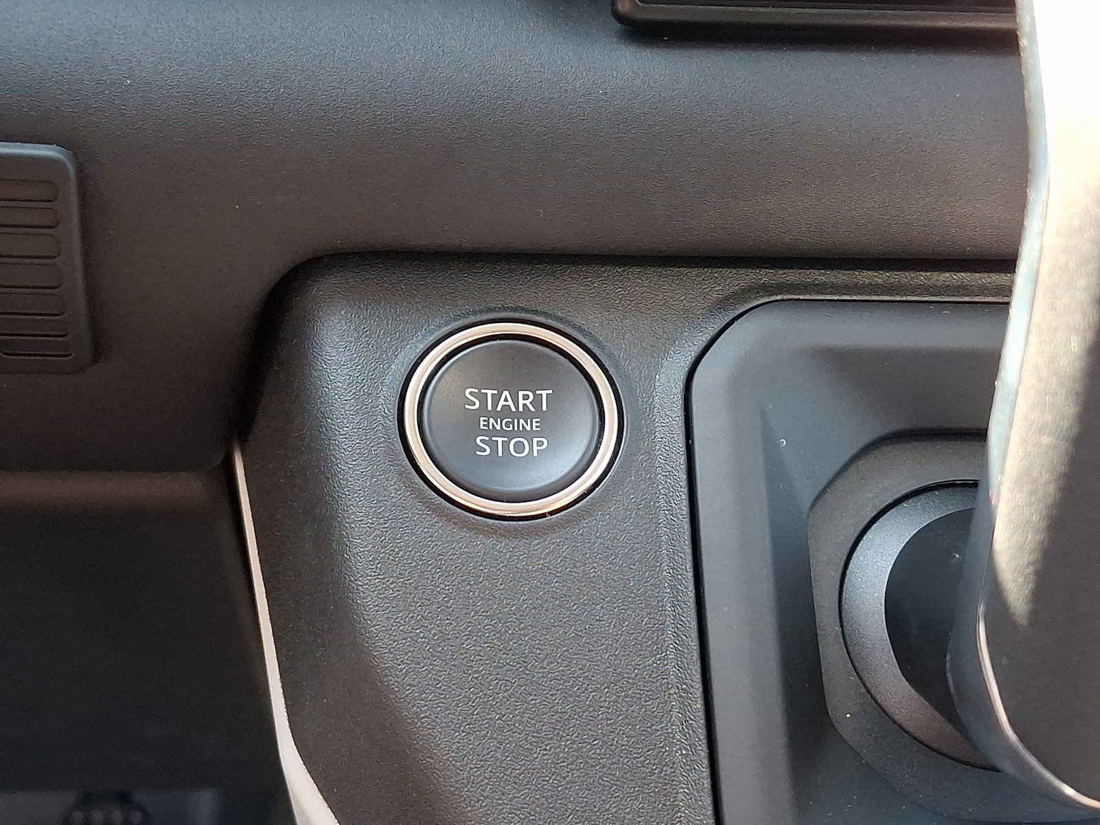 Used 2025 Land Rover Defender 110 S AWD/4WD image 26