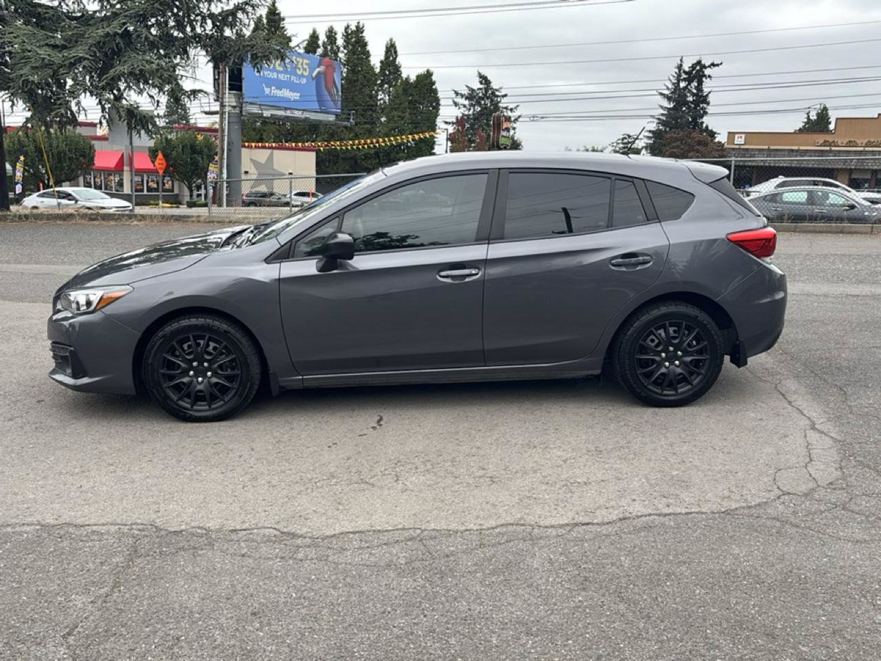 Used 2020 Subaru Impreza 2.0i Hatchback w/ Eyesight AWD/4WD image 7