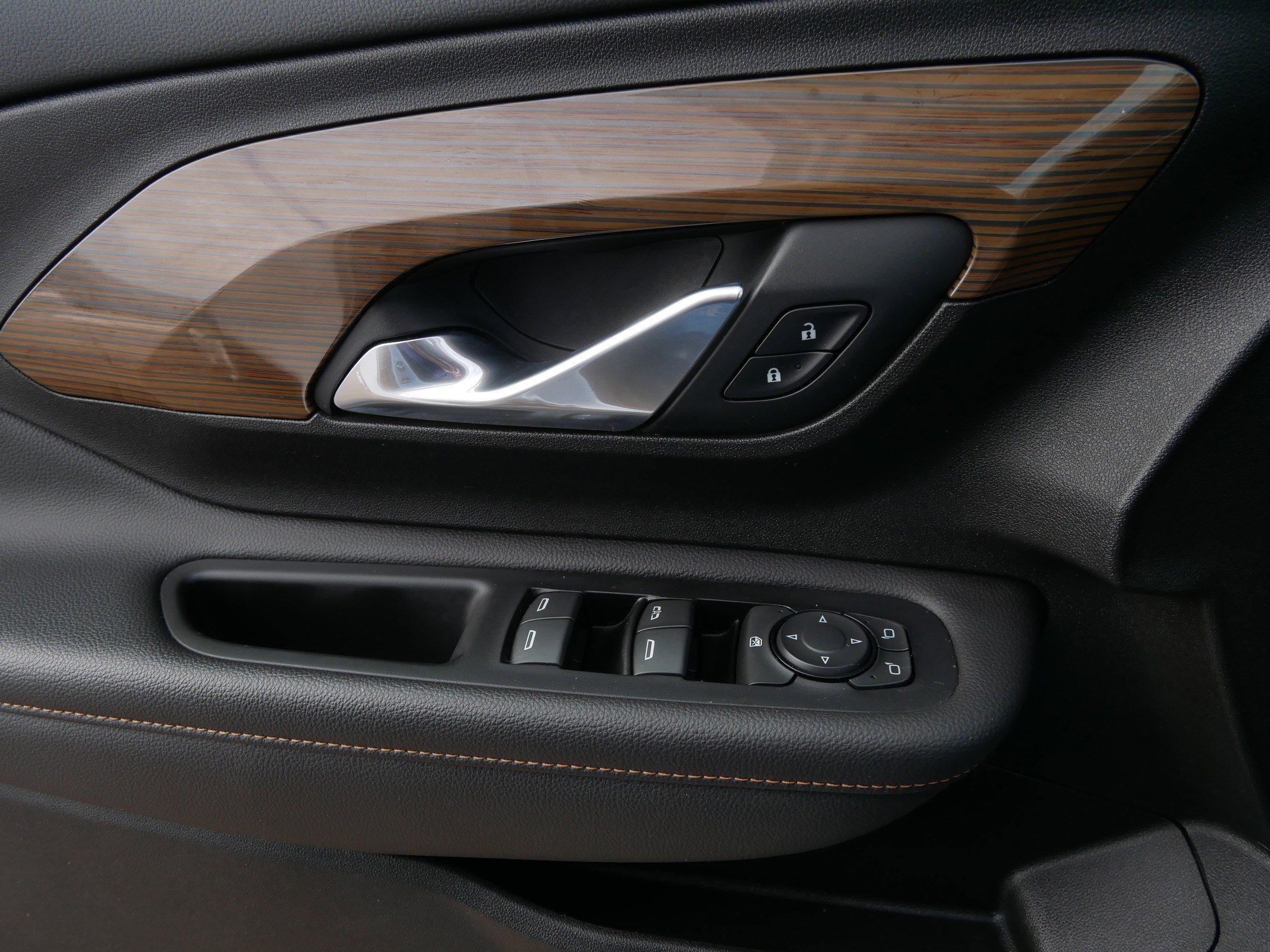 Used 2018 GMC Terrain SLE w/ Driver Convenience Package image 27