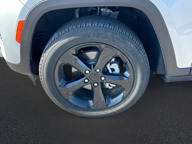 Used 2022 Jeep Grand Cherokee Altitude AWD/4WD image 8