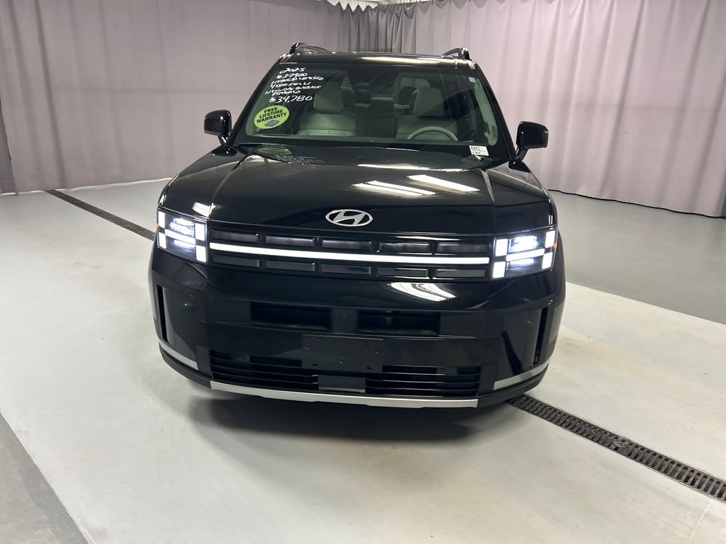 Used 2025 Hyundai Santa Fe Limited image 2