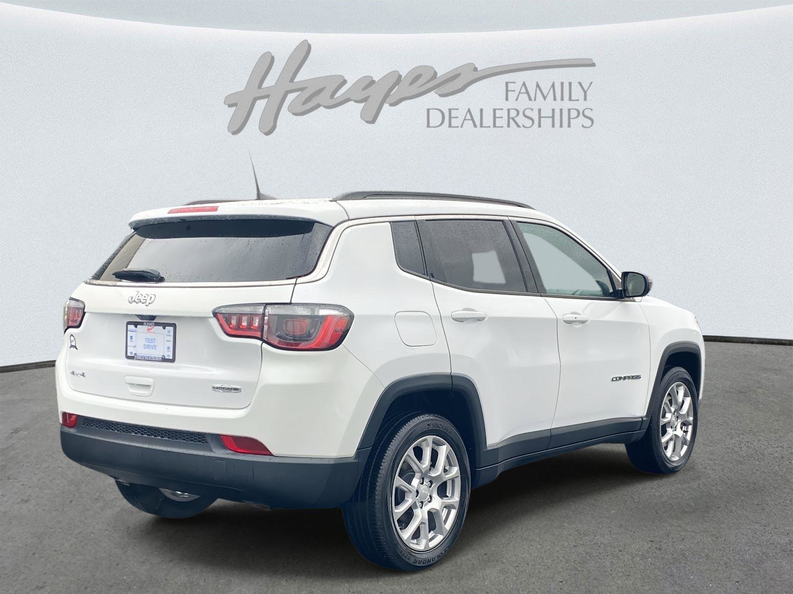 Certified 2023 Jeep Compass Latitude image 3