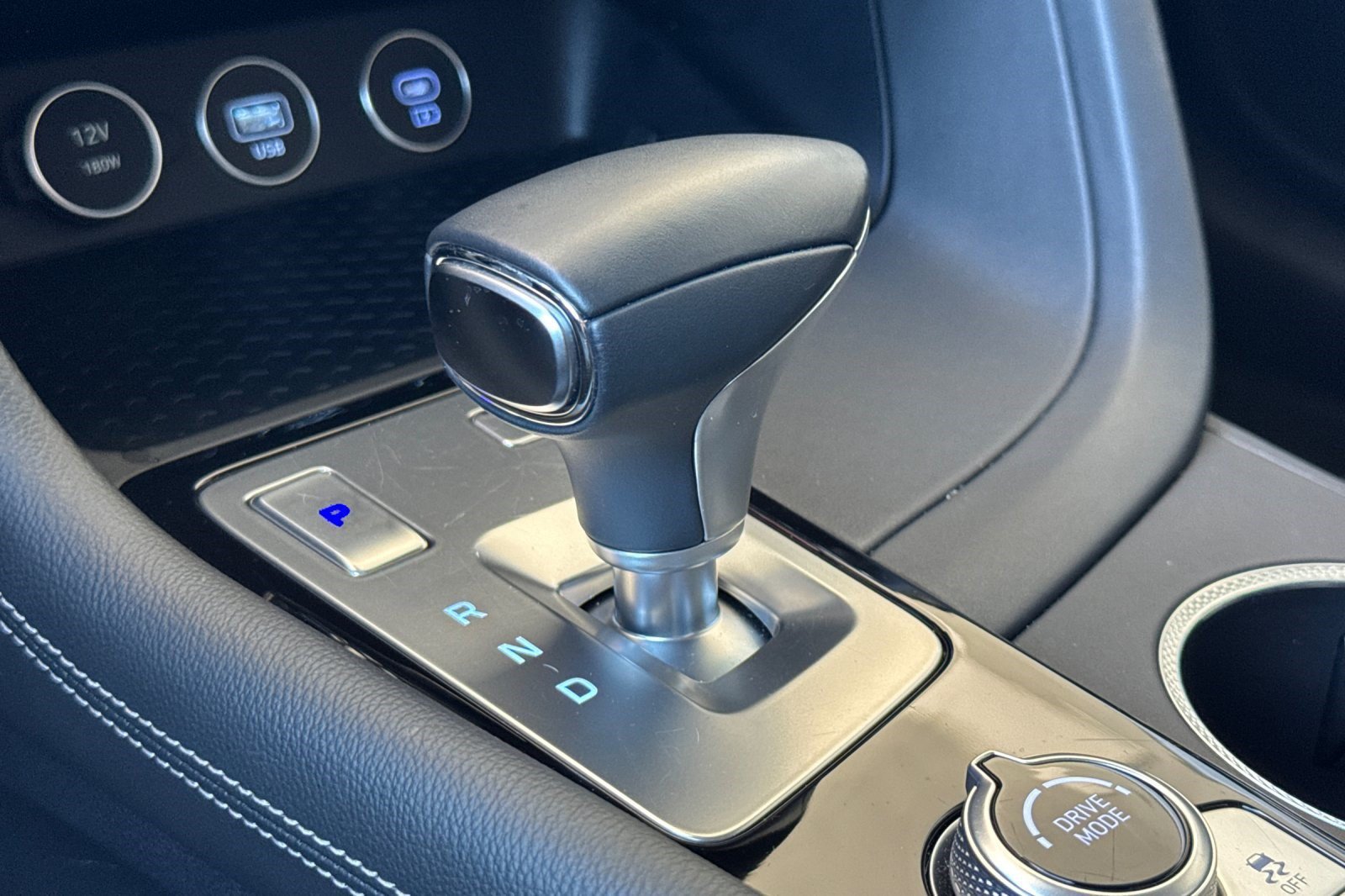 Used 2026 Genesis G70 2.5T RWD image 18