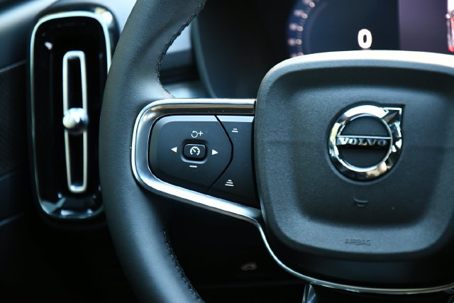 New 2026 Volvo XC40 B5 Ultra w/ Protection Package Premier AWD/4WD image 23