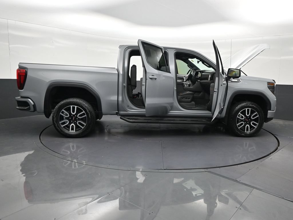 Used 2025 GMC Sierra 1500 AT4 w/ AT4 Premium Package AWD/4WD image 32