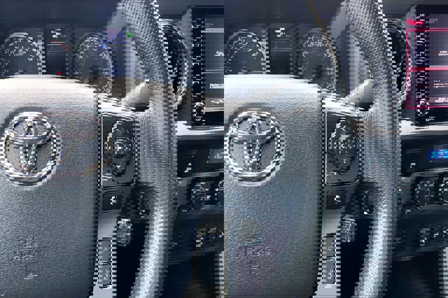 Used 2022 Toyota Tacoma TRD Off-Road AWD/4WD image 23