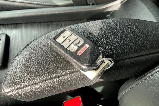 Used 2022 Honda Pilot Touring image 35