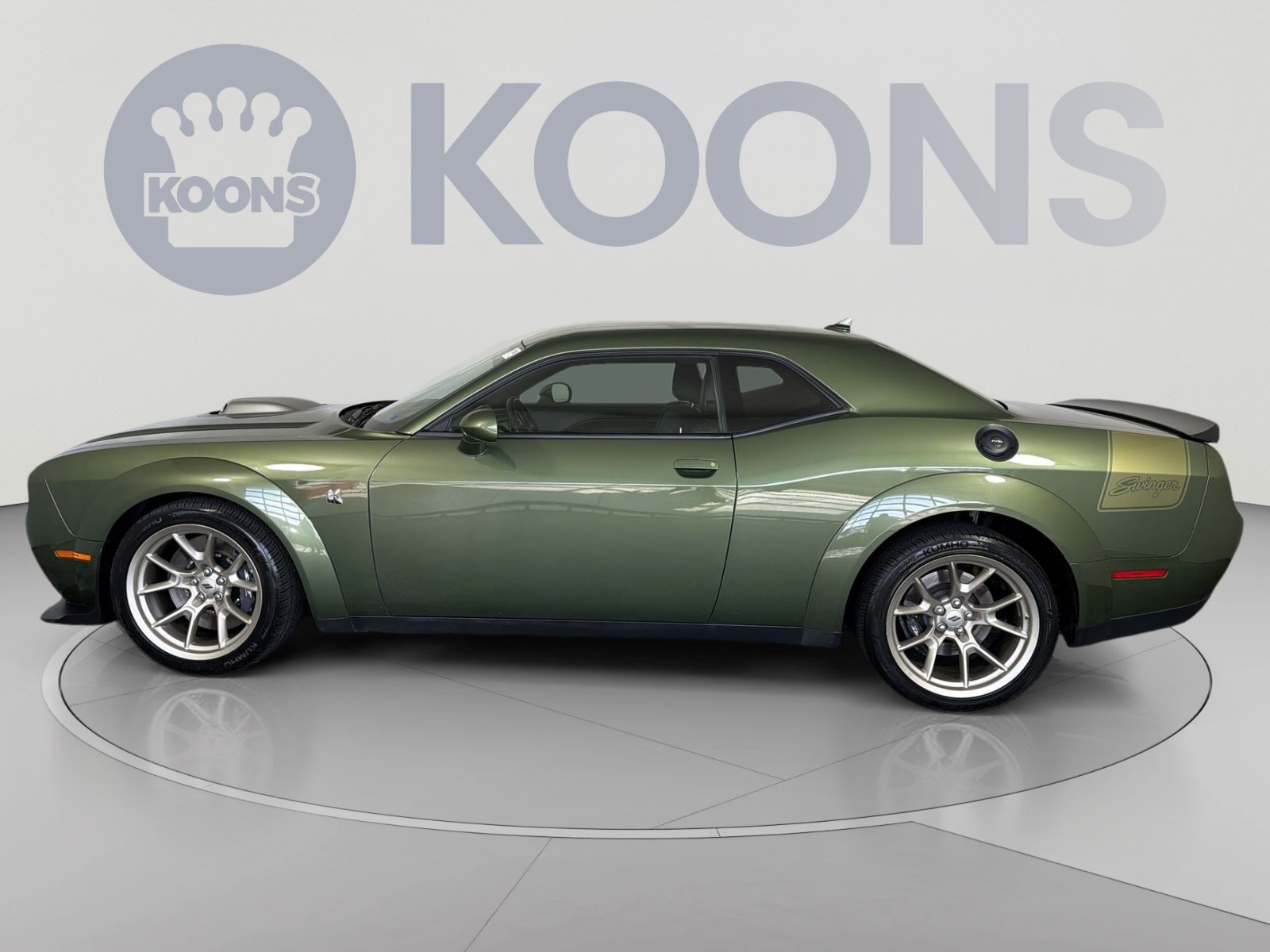 Used 2023 Dodge Challenger R/T Scat Pack RWD image 2