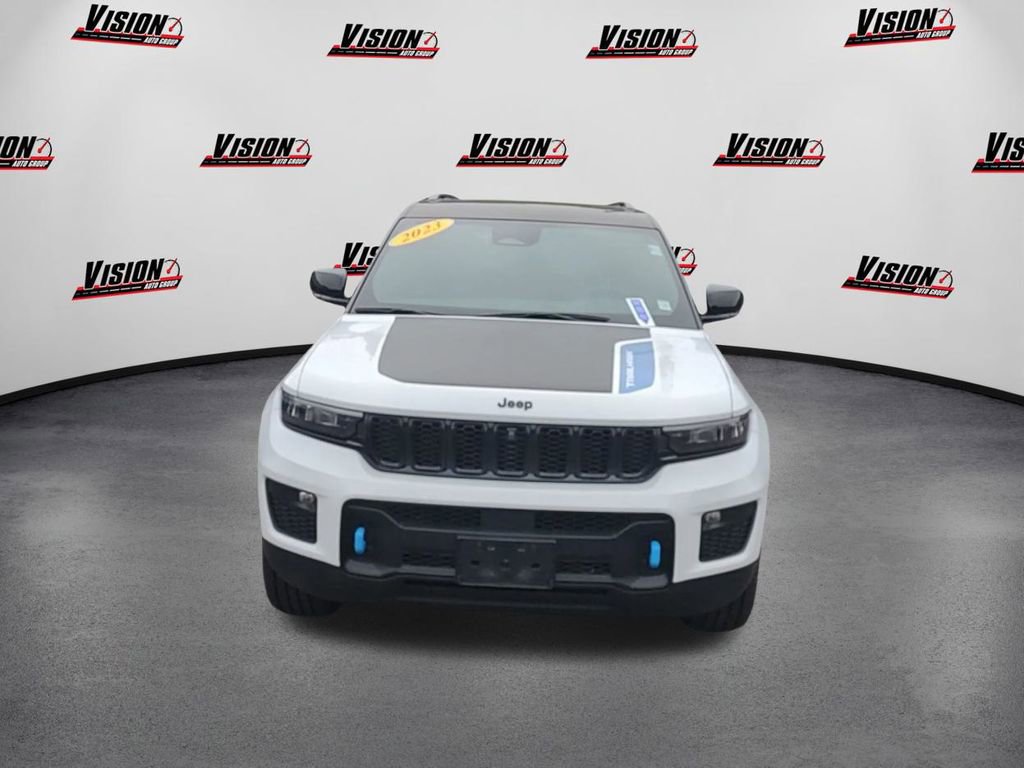 Used 2023 Jeep Grand Cherokee Trailhawk w/ Luxury Tech Group III video 2