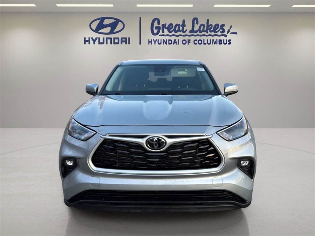 Used 2024 Toyota Highlander LE image 8