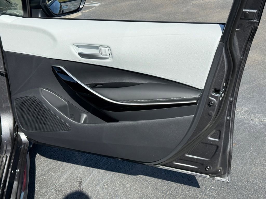 Certified 2026 Toyota Corolla XSE image 39