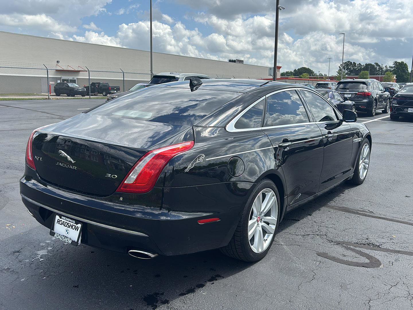 Used 2018 Jaguar XJ L Portfolio RWD image 5