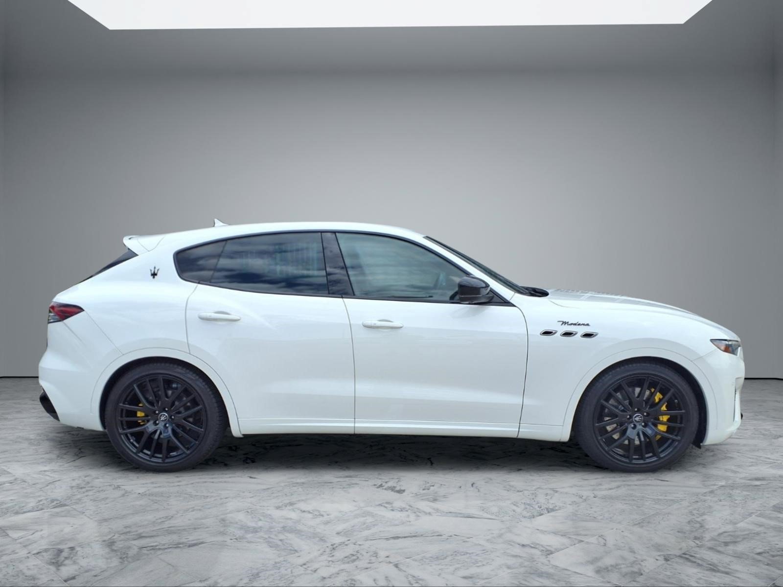 Used 2022 Maserati Levante Modena AWD/4WD image 8