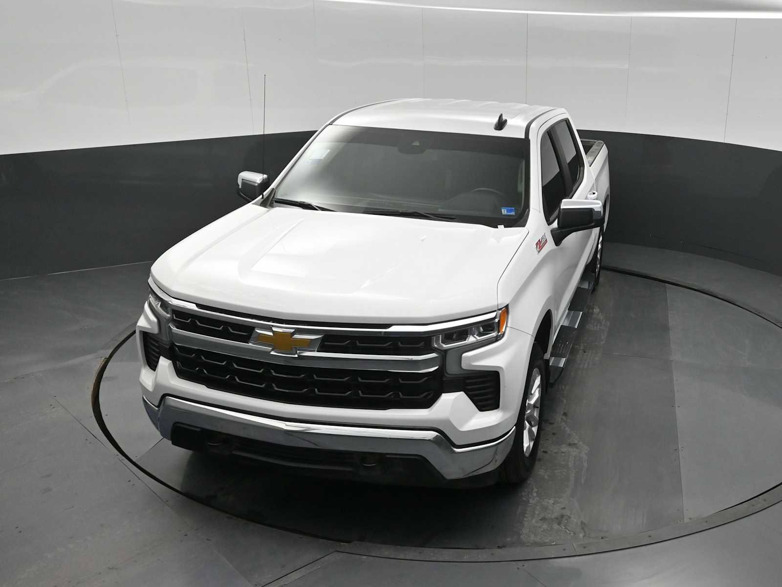 Used 2025 Chevrolet Silverado 1500 LT image 12