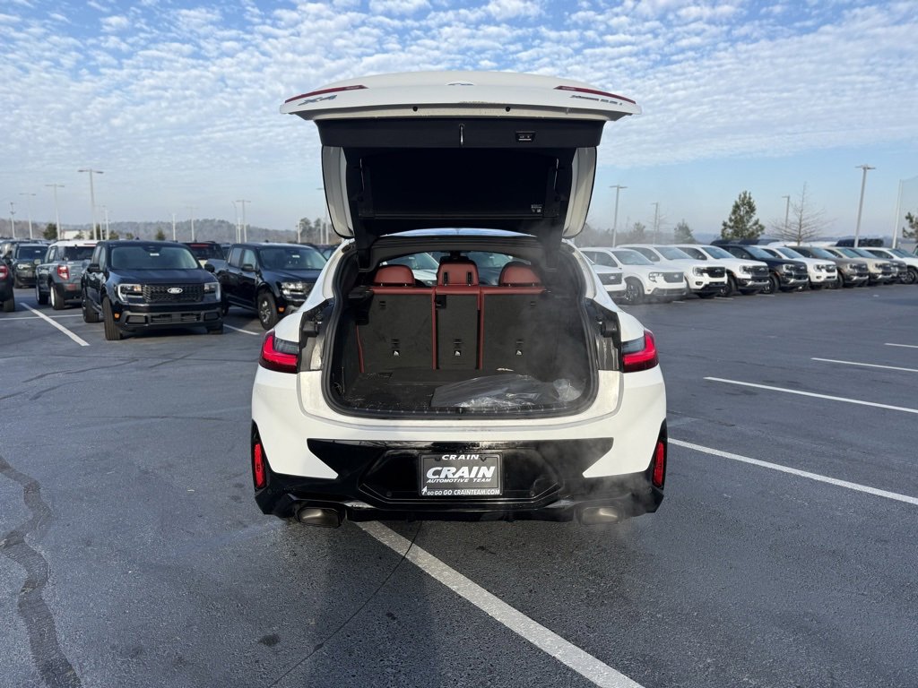 Used 2023 BMW X4 xDrive30i w/ M Sport Package image 6